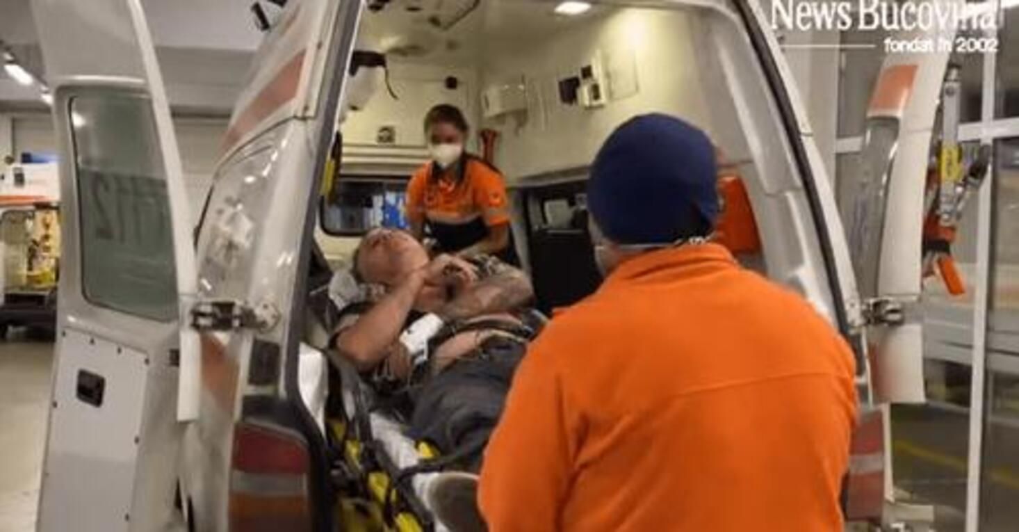 У Румунії побили журналістів і еколога, які знімали фільм про незаконну вирубку лісу - 24 Канал У Румунії побили журналістів і еколога, які знімали фільм про незаконну вирубку лісу - 24 Канал