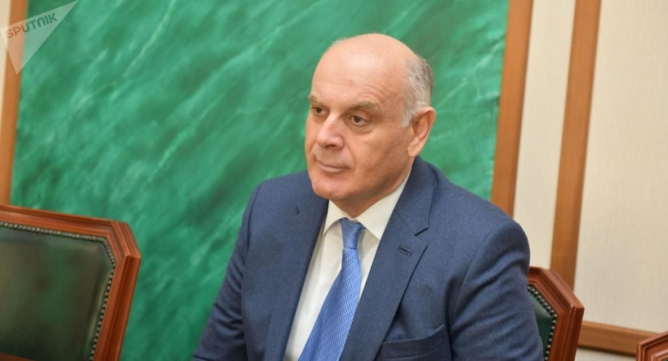 Як "громадянин Росії": президент невизнаної Абхазії проголосував на виборах Держдуми - Грузія новини - 24 Канал Як "громадянин Росії": президент невизнаної Абхазії проголосував на виборах Держдуми - Грузія новини - 24 Канал