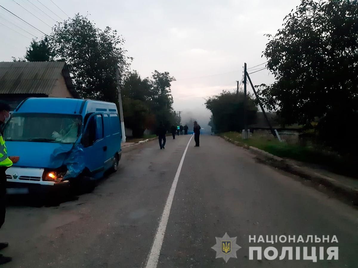 Смертельне зіткнення мотоцикла та мікроавтобуса на Буковині: загинули двоє юнаків - Свіжі новини Чернівців - 24 Канал