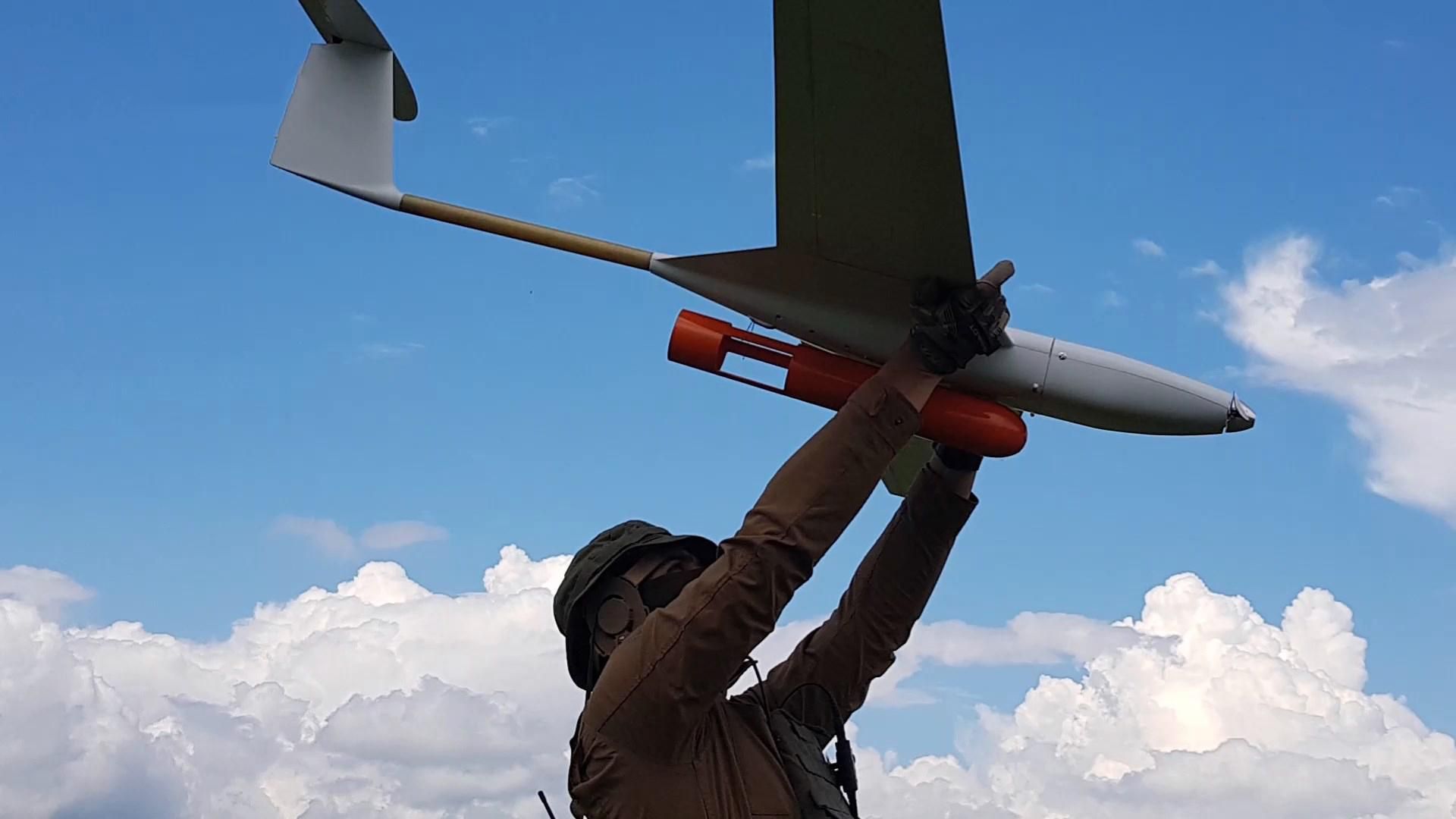 Украинский ударный дрон незаметно уничтожает военное вооружение России – Техника войны Украинский ударный дрон незаметно уничтожает военное вооружение России – Техника войны