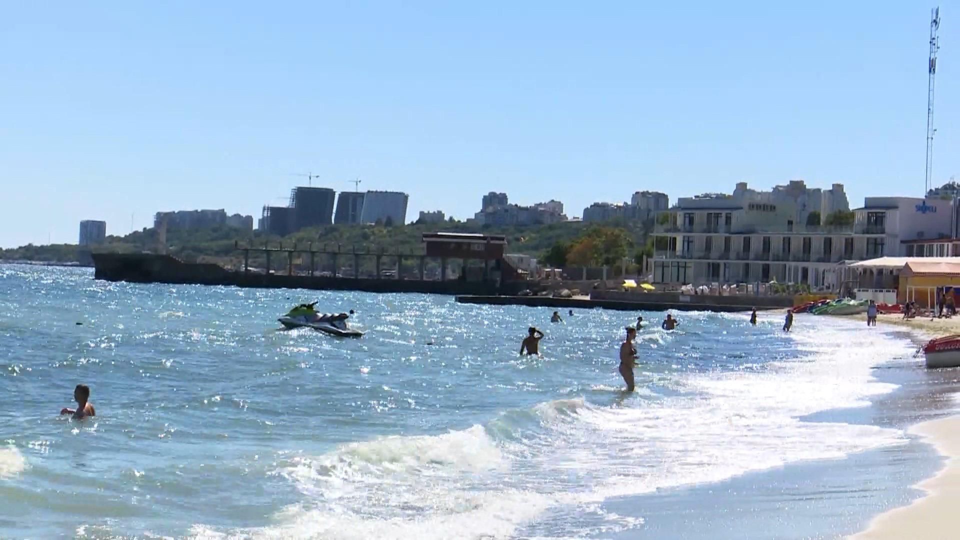 Тисячі людей на пляжах: оксамитовий сезон в Одесі приваблює туристів - Новини Одеса - Travel
