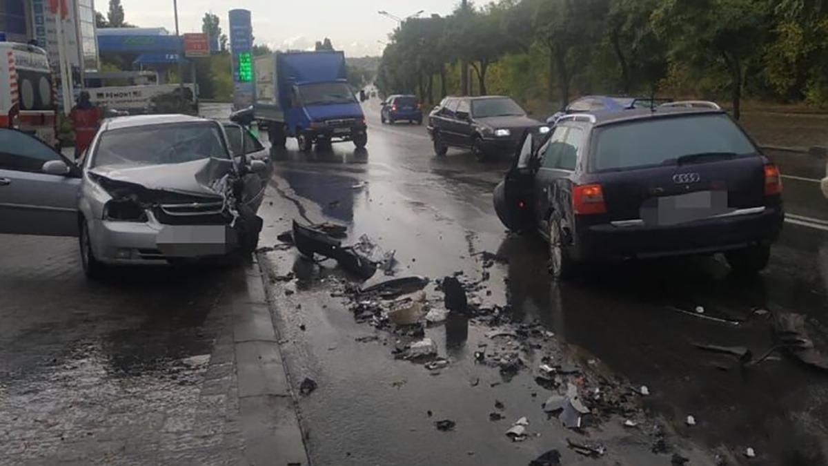В Харькове произошла масштабная авария с 4 авто: есть пострадавшие