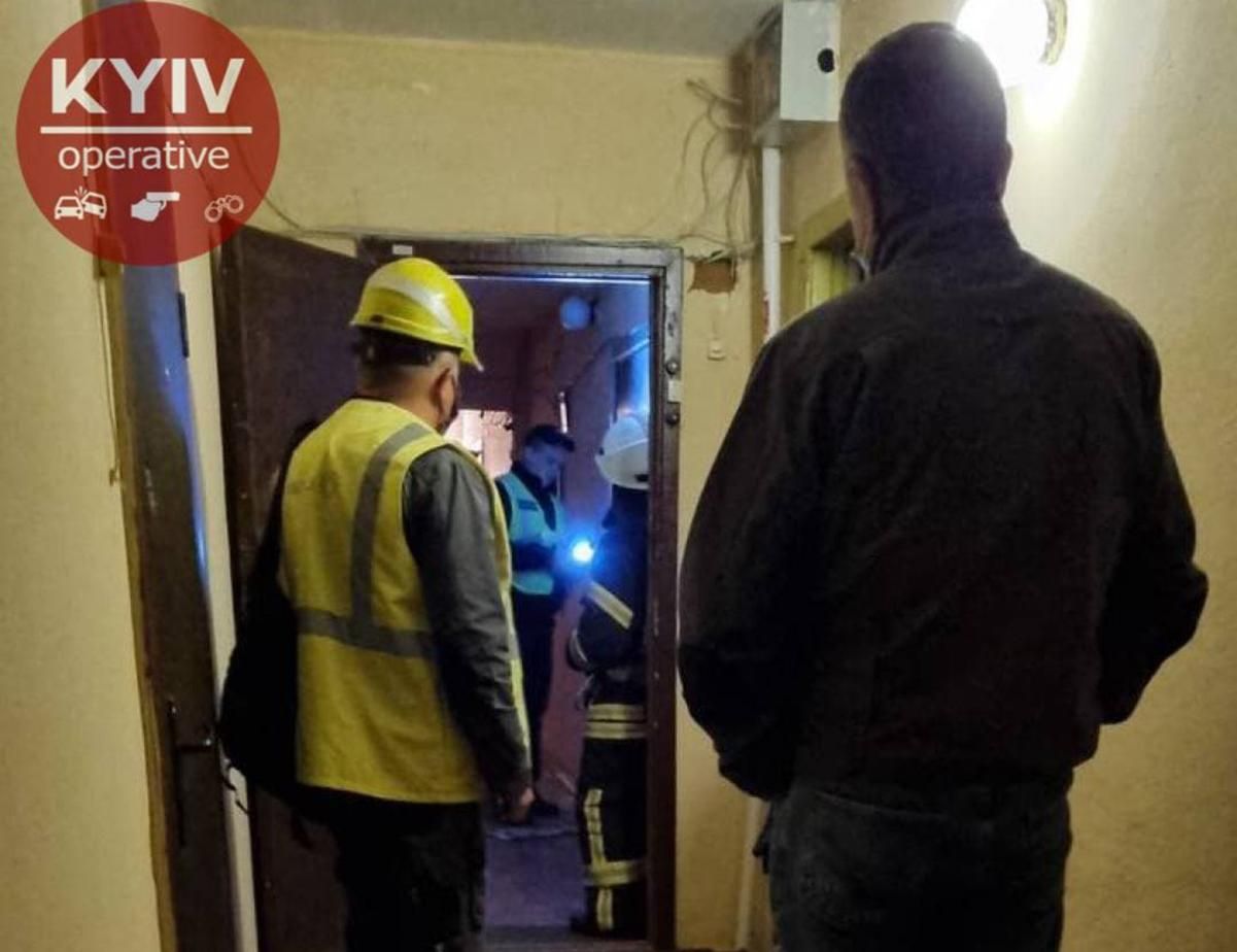 В Киеве мужчина угрожал взорвать дом В Киеве мужчина угрожал взорвать дом