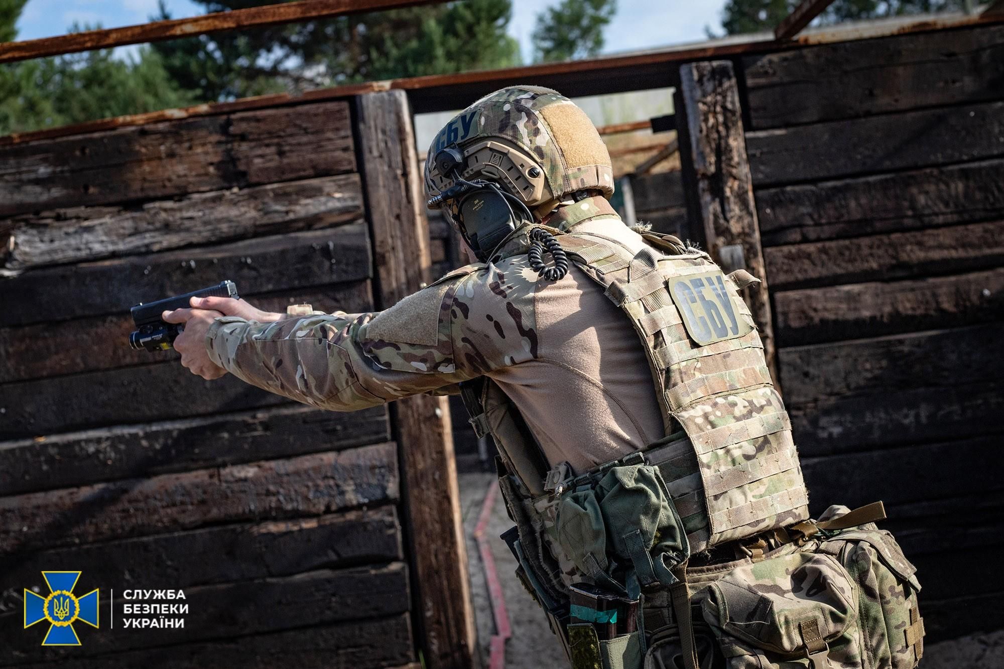 СБУ задержала боевика-танкиста, который обстреливал украинские позиции СБУ задержала боевика-танкиста, который обстреливал украинские позиции