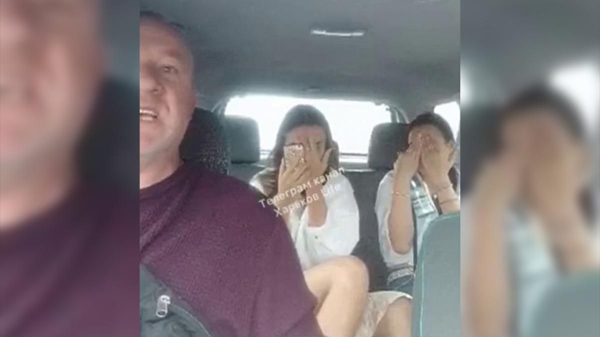 В Харькове пьяные "будущие прокуроры" отказались платить за такси и скандалили В Харькове пьяные "будущие прокуроры" отказались платить за такси и скандалили