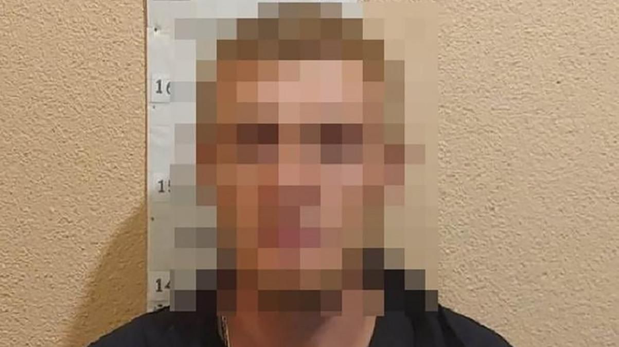 В Киеве мужчина ворвался в салон красоты и пытался украсть ноутбук В Киеве мужчина ворвался в салон красоты и пытался украсть ноутбук