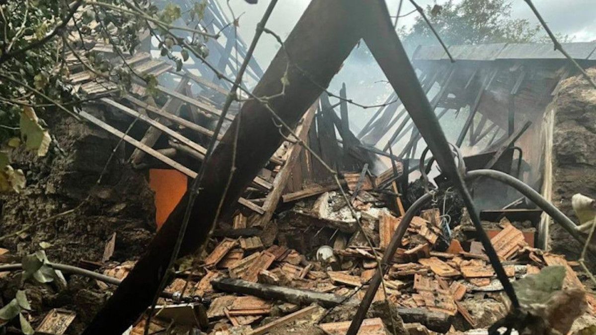 Ще один вибух на Запоріжжі: рознесло господарську споруду, постраждав літній чоловік - Новини Запоріжжя - 24 Канал Ще один вибух на Запоріжжі: рознесло господарську споруду, постраждав літній чоловік - Новини Запоріжжя - 24 Канал