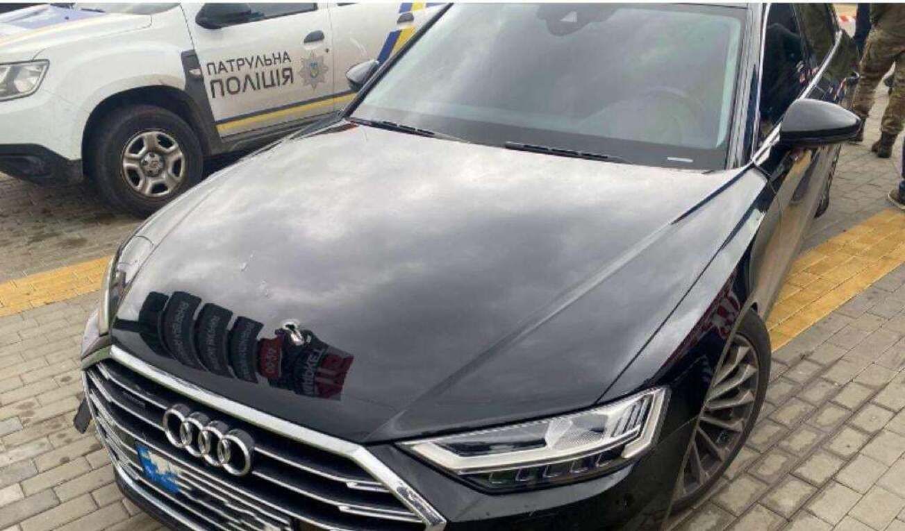 В авто Шефира выпустили более 10 пуль: полиция объявила спецоперацию