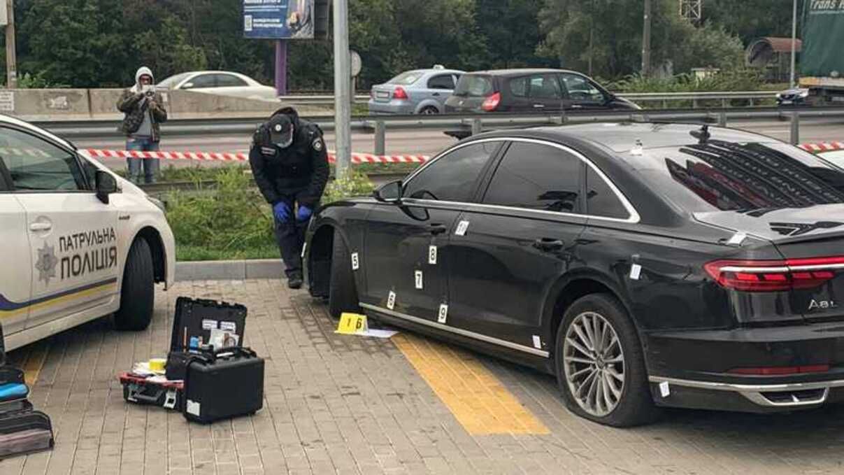 Подоляк розповів, чому стрілок влучив лише у водія автомобіля Шефіра - 24 Канал