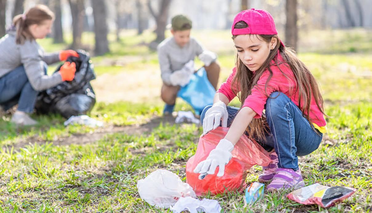 Учеников нельзя принуждать к труду в школе: куда обращаться за помощью Учеников нельзя принуждать к труду в школе: куда обращаться за помощью