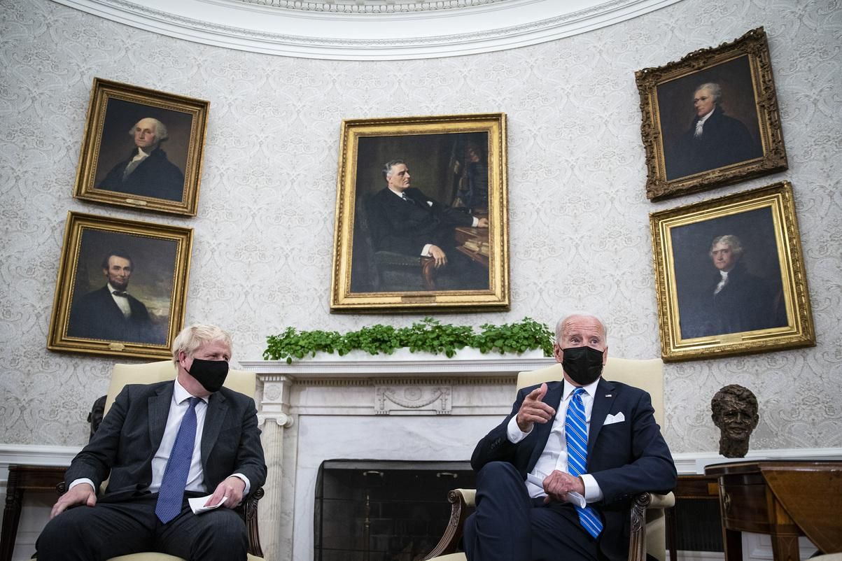 Байден и Джонсон обсудили совместный подход к России и Китаю Байден и Джонсон обсудили совместный подход к России и Китаю