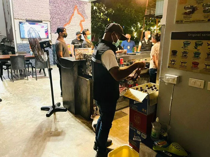 Арешт порушників в Таїланді Арешт порушників в Таїланді