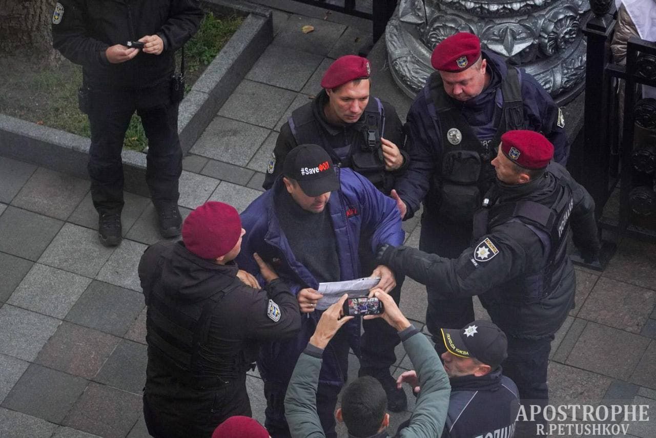 Просто закинули в машину, – лідер руху SaveФОП розповів деталі свого затримання під Радою - Новини Києва - 24 Канал