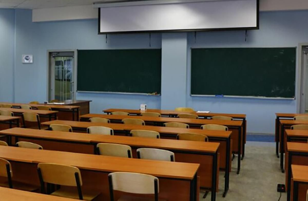 Умножу на минус ноль, – преподавательница в Днепре обматерила студента за опоздание: видео Умножу на минус ноль, – преподавательница в Днепре обматерила студента за опоздание: видео