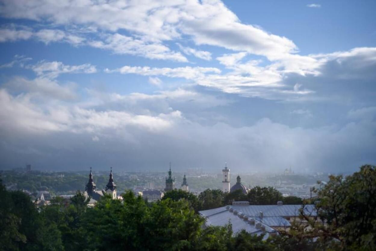 Во Львове ожидают бешеный ветер: синоптики объявили штормовое предупреждение Во Львове ожидают бешеный ветер: синоптики объявили штормовое предупреждение