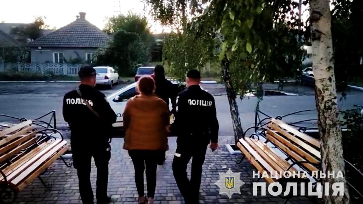 Била качалкою й зарубала сокирою: жорстоко вбили чоловіка з Одещини - 24 Канал