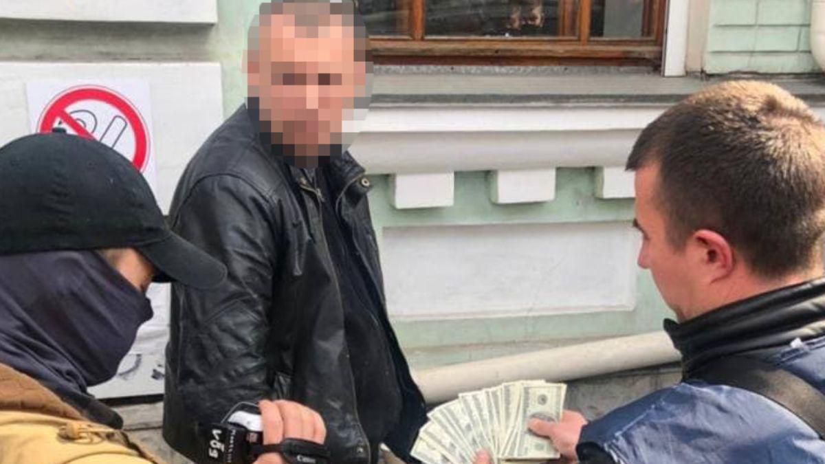 Замять дело – 2 тысячи долларов: будут судить топ-полицейского Киева
