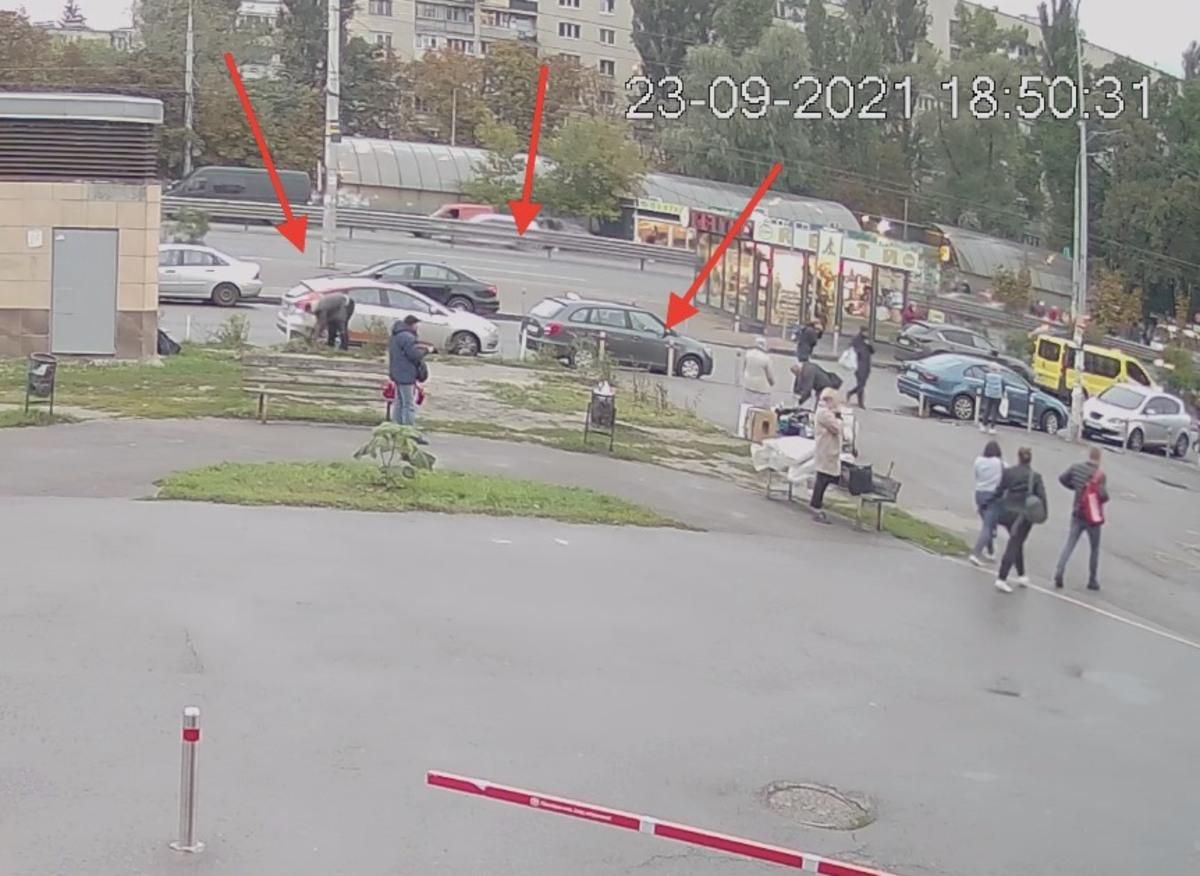 На месте "выкорчеванного" МАФа киевский активист создал настоящий оазис На месте "выкорчеванного" МАФа киевский активист создал настоящий оазис