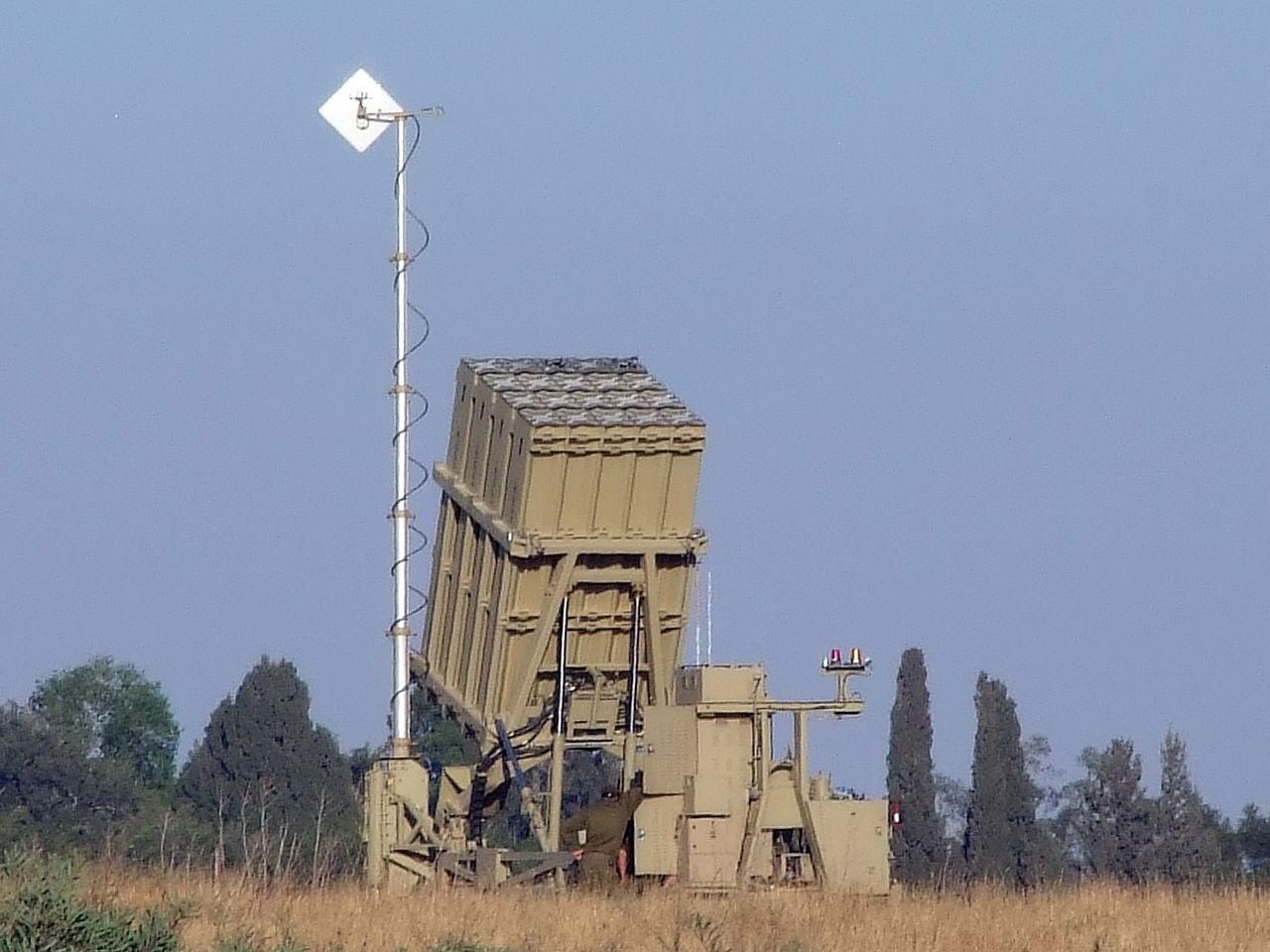 Мы просто перехватим снаряды, – военный эксперт о "Железном куполе" от США