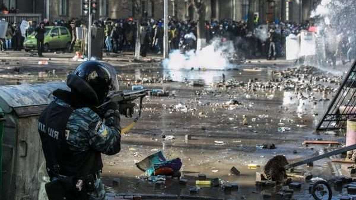 Справи Майдану: екскомандиру "Беркуту" оголосили про підозру в організації теракту та вбивств - Новини Харків - 24 Канал Справи Майдану: екскомандиру "Беркуту" оголосили про підозру в організації теракту та вбивств - Новини Харків - 24 Канал