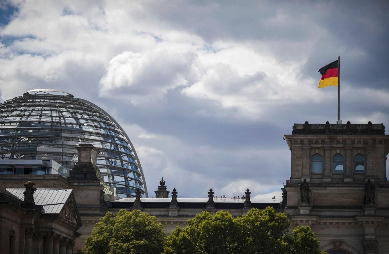 Меркель вже проголосувала: у Німеччині стартували вибори до Бундестагу. - 24 Канал Меркель вже проголосувала: у Німеччині стартували вибори до Бундестагу. - 24 Канал