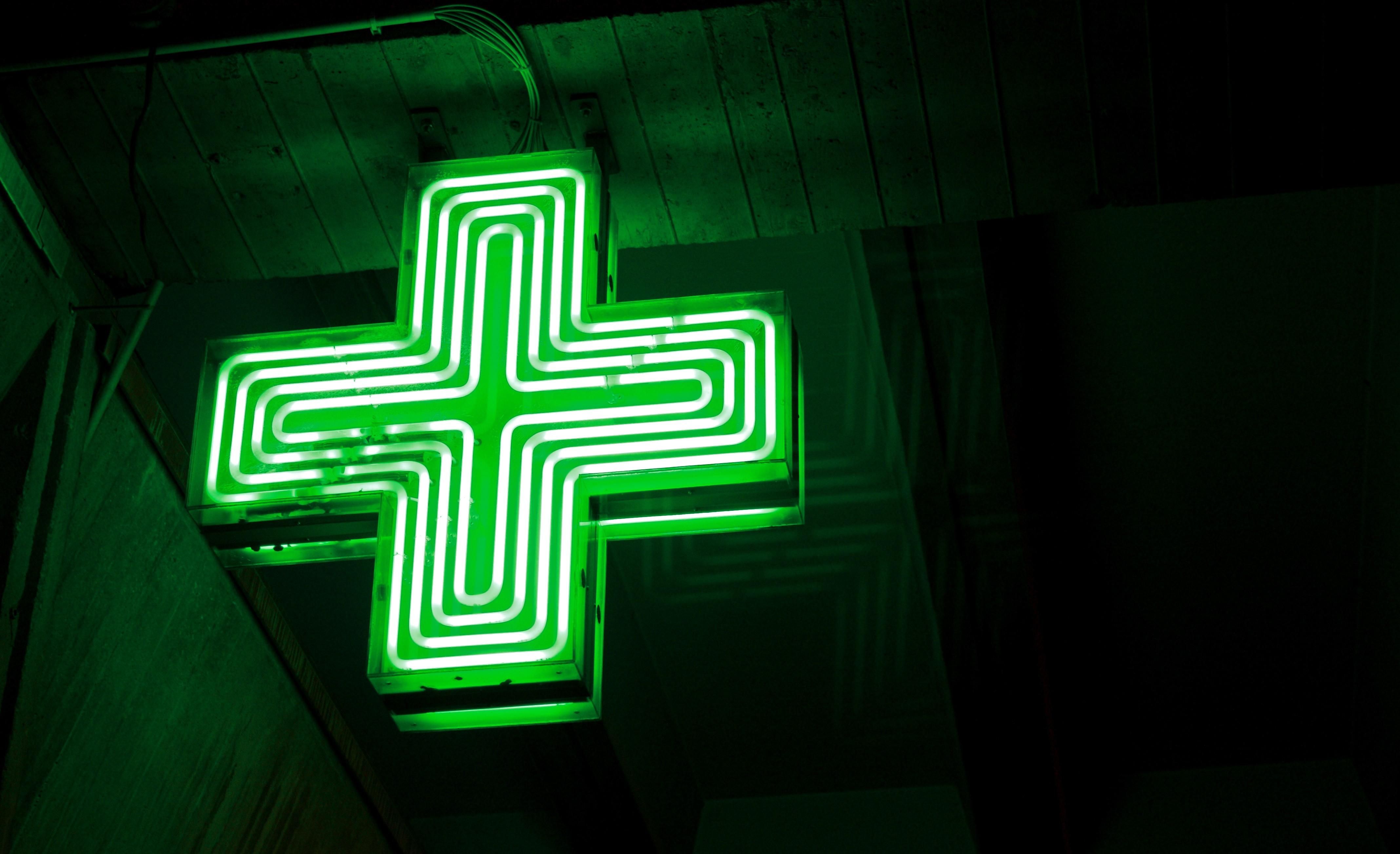 Щороку помирає 200 тисяч українців: "чорні фармацевти" доставляють псевдоліки з Росії - 24 Канал Щороку помирає 200 тисяч українців: "чорні фармацевти" доставляють псевдоліки з Росії - 24 Канал