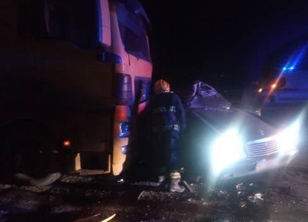 На Херсонщине в тройном ДТП погибли два человека: жуткие фото