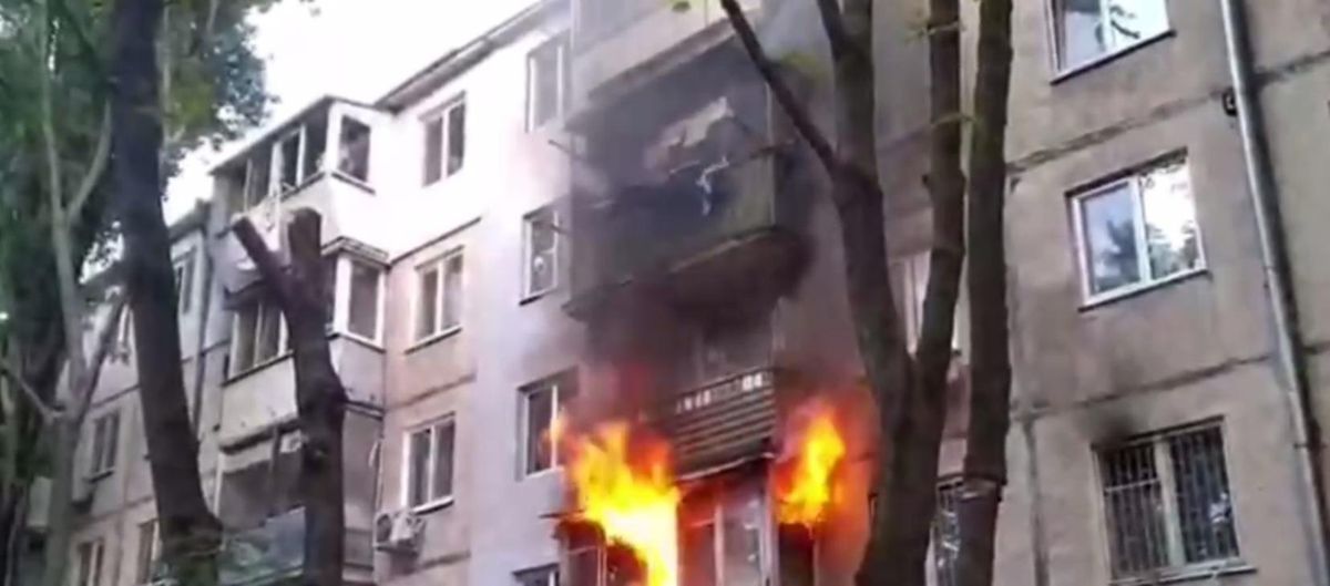 В Одесі спалахнула пожежа в квартирі житлового будинку: очевидці поділились відео - Новини Одеса - 24 Канал В Одесі спалахнула пожежа в квартирі житлового будинку: очевидці поділились відео - Новини Одеса - 24 Канал