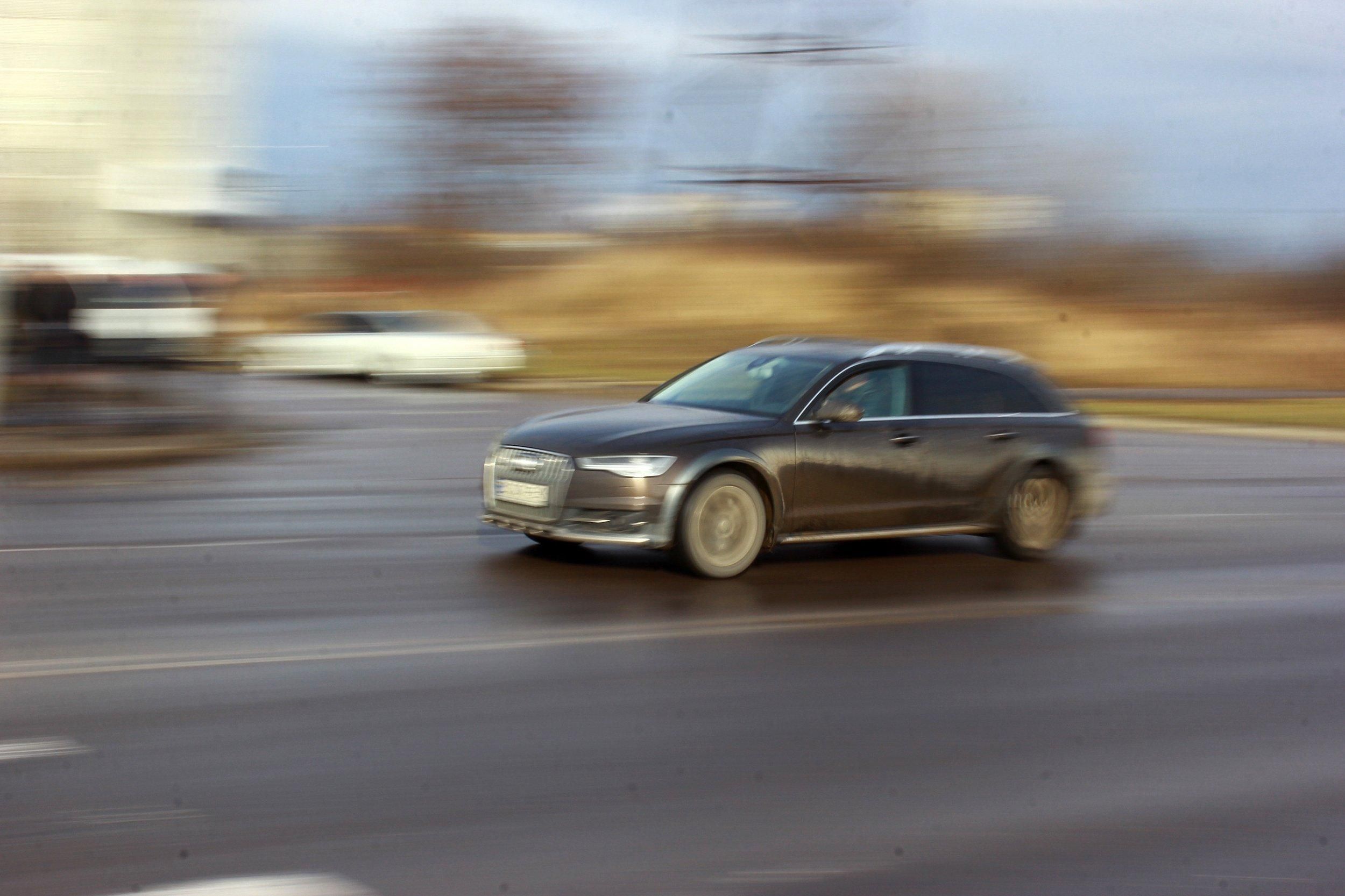На Одещині авто з чотирма людьми влетіло в опору моста: водія перевірять на тверезість - 24 Канал На Одещині авто з чотирма людьми влетіло в опору моста: водія перевірять на тверезість - 24 Канал