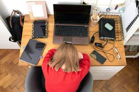 Забагато домашки та проблеми з викладачами: як студенти та учні ставляться до дистанційки