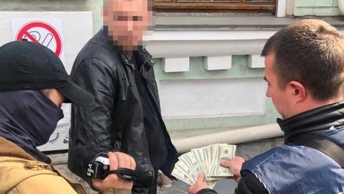 Требовал деньги за непривлечение преступников: в Киеве будут судить одного из топов полиции
