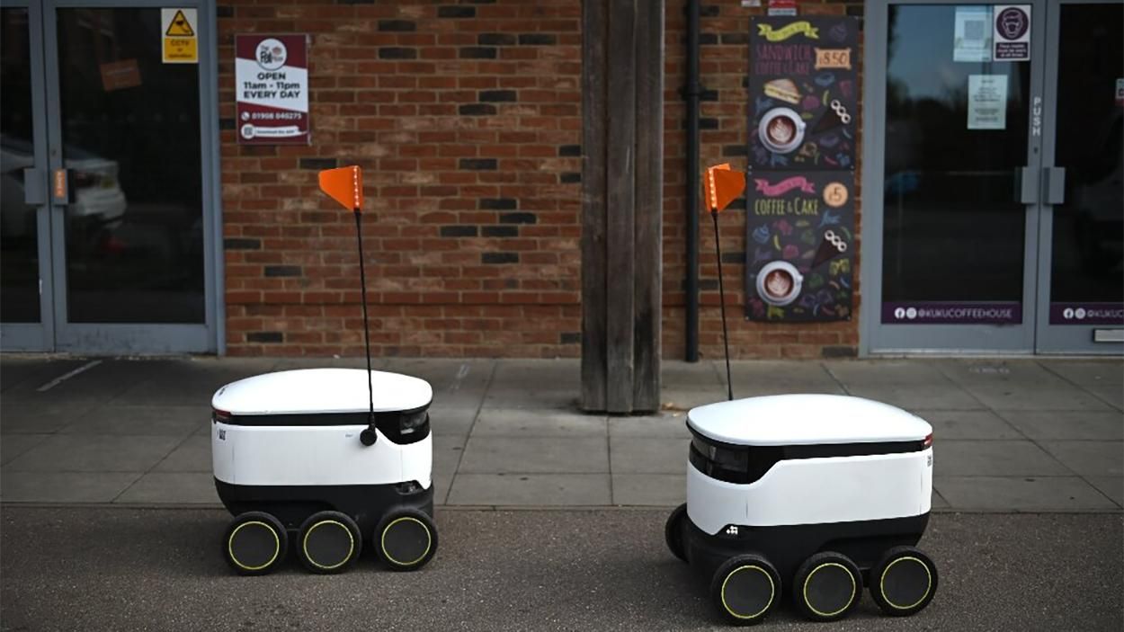 Будущее наступило: как в городке Милтон-Кинз десятки роботов доставляют заказы