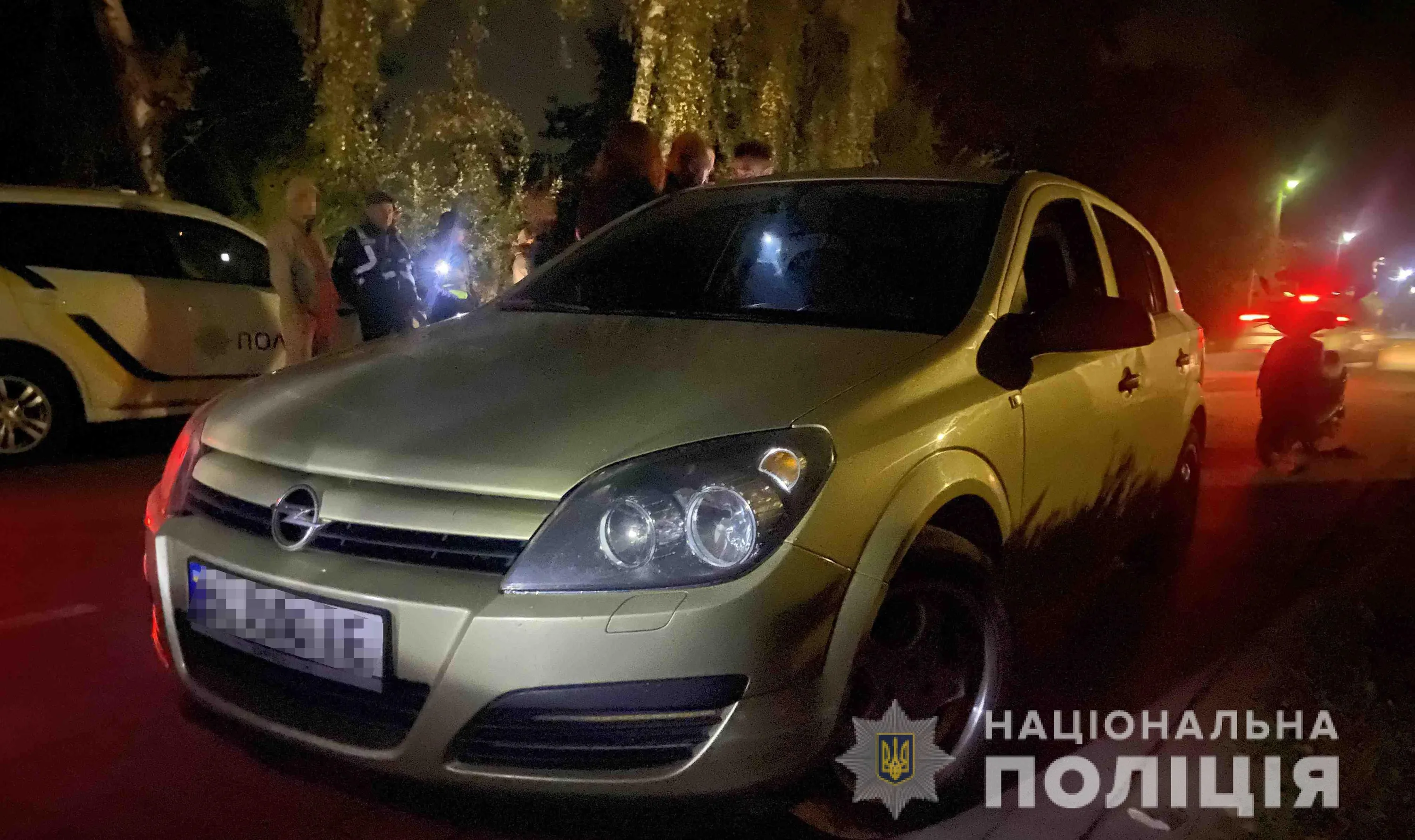 Неподалік Львова у ДТП постраждали неповнолітні скутеристи Неподалік Львова у ДТП постраждали неповнолітні скутеристи