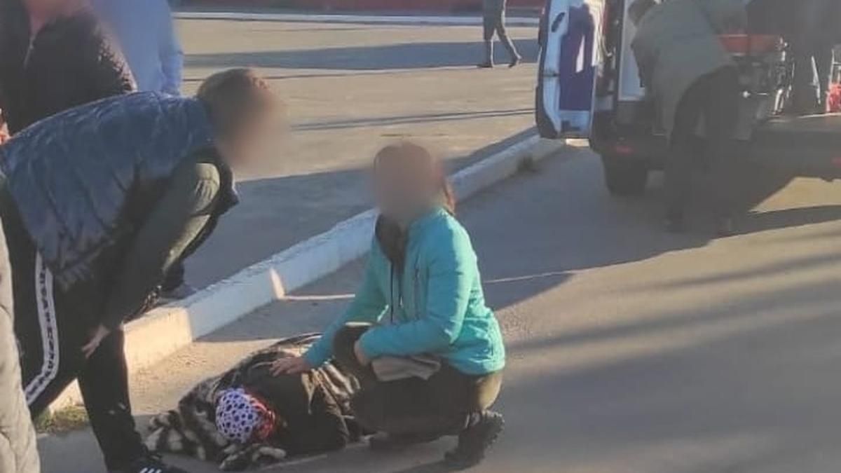 Під Києвом на пішохідному переході легковик збив літню жінку з онуком: моторошні фото - Київ Під Києвом на пішохідному переході легковик збив літню жінку з онуком: моторошні фото - Київ