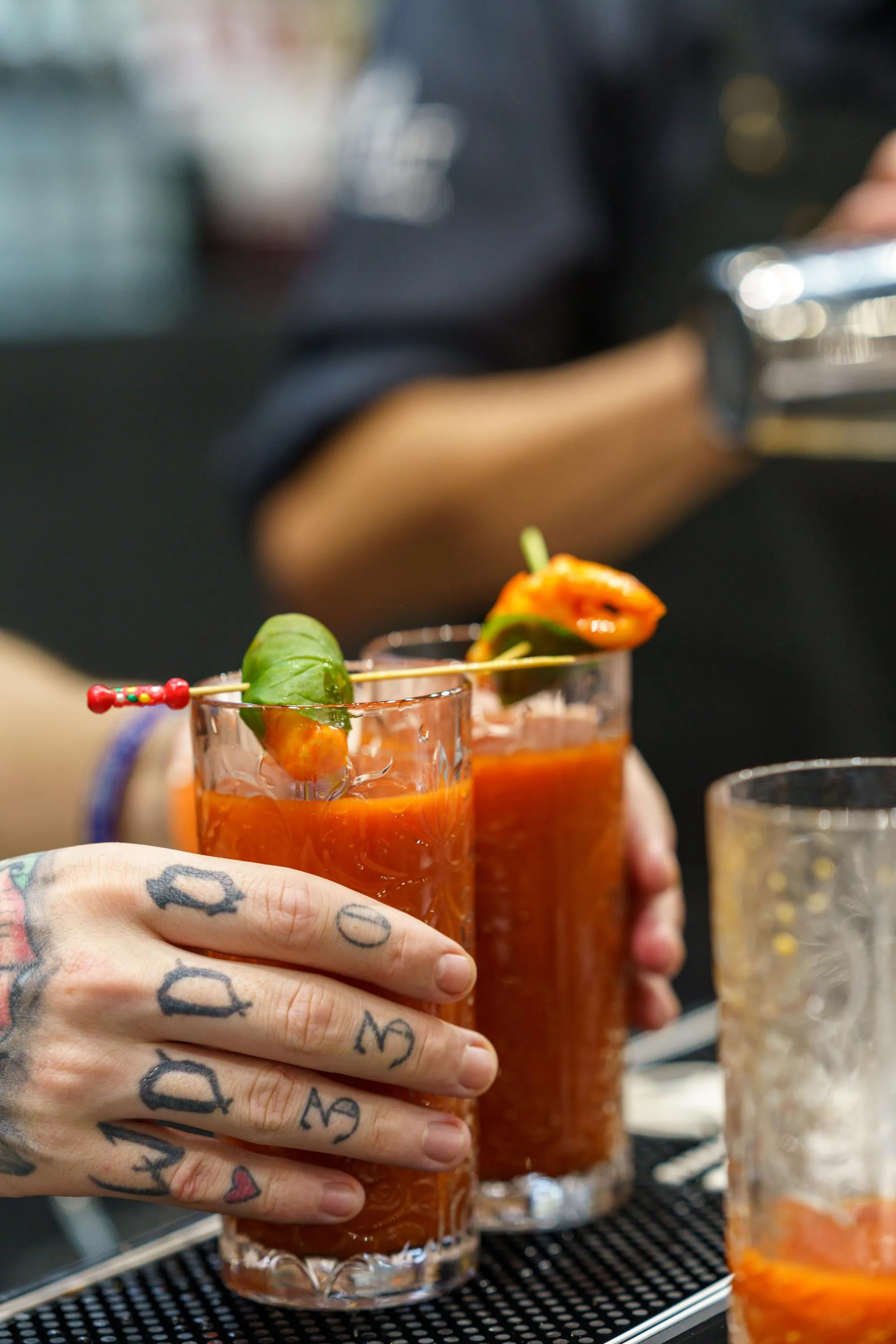 Подавали коктейлі на основі горілки Nemiroff Подавали коктейлі на основі горілки Nemiroff