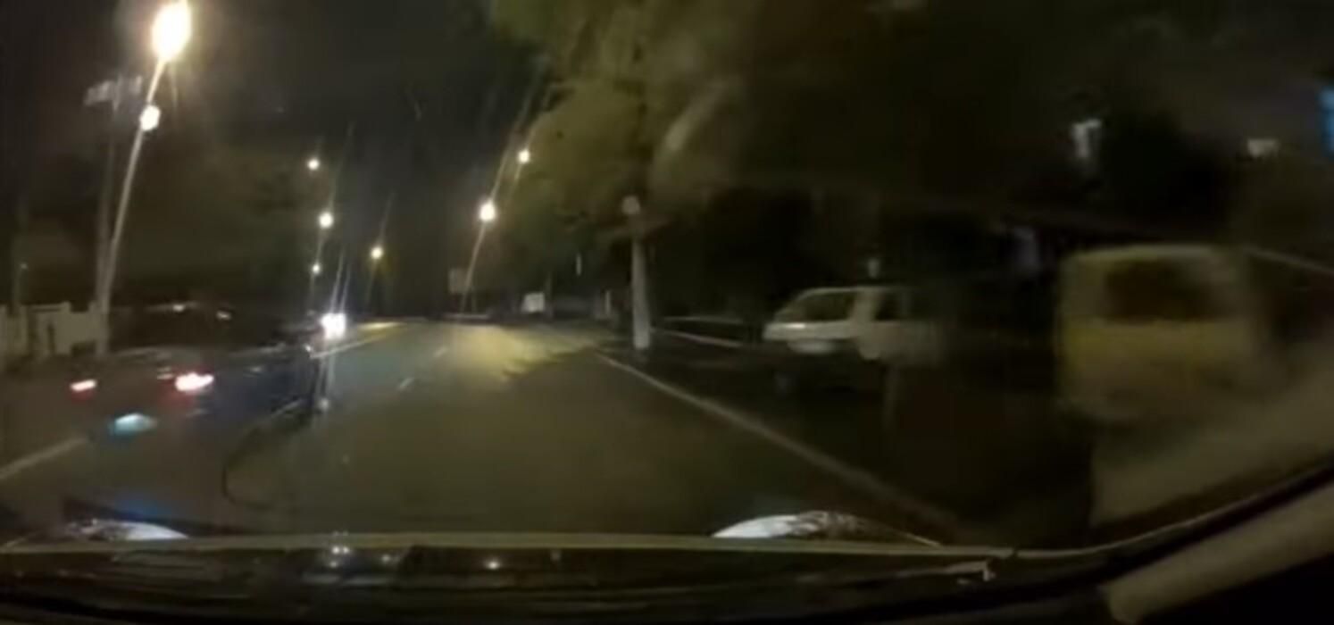 Аварія зі сміттєвозом Дніпрі забрала друге життя: померла 18-річна дівчина - 24 Канал Аварія зі сміттєвозом Дніпрі забрала друге життя: померла 18-річна дівчина - 24 Канал