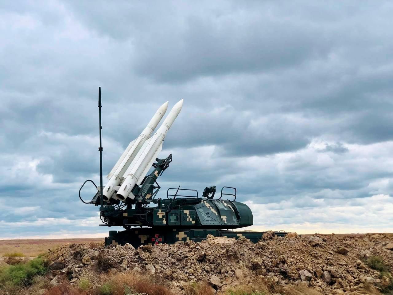 Поразили все воздушные цели: украинские военные провели боевые стрельбы из ЗРК "Бук-М1" Поразили все воздушные цели: украинские военные провели боевые стрельбы из ЗРК "Бук-М1"