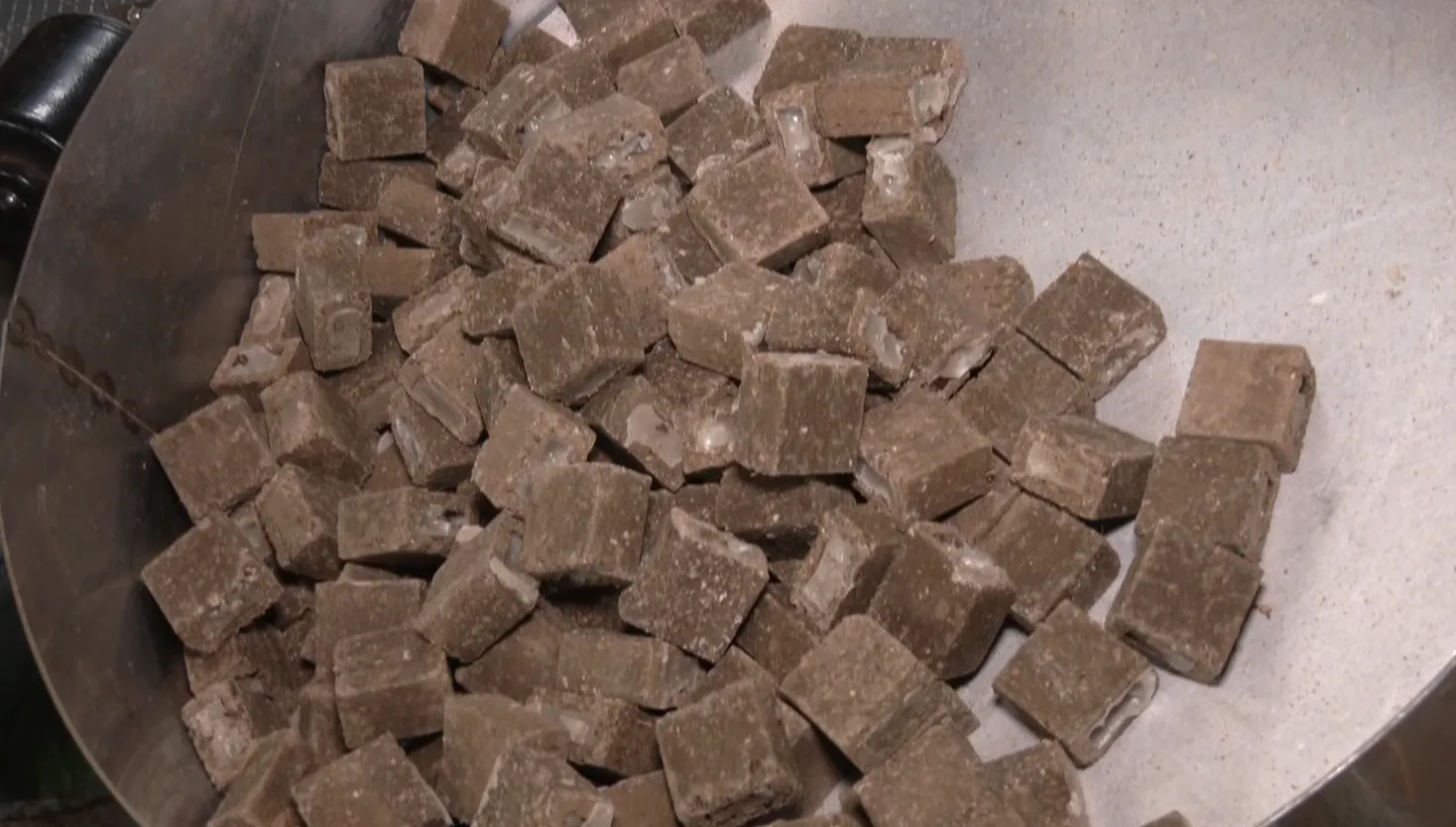 Брикети з вакциною Брикети з вакциною