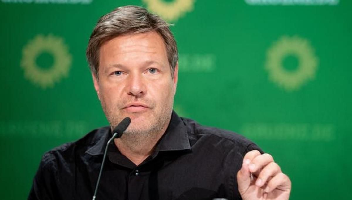 В Германии на должность вице-канцлера выдвинут политика, выступавшего за оружие для Украины В Германии на должность вице-канцлера выдвинут политика, выступавшего за оружие для Украины