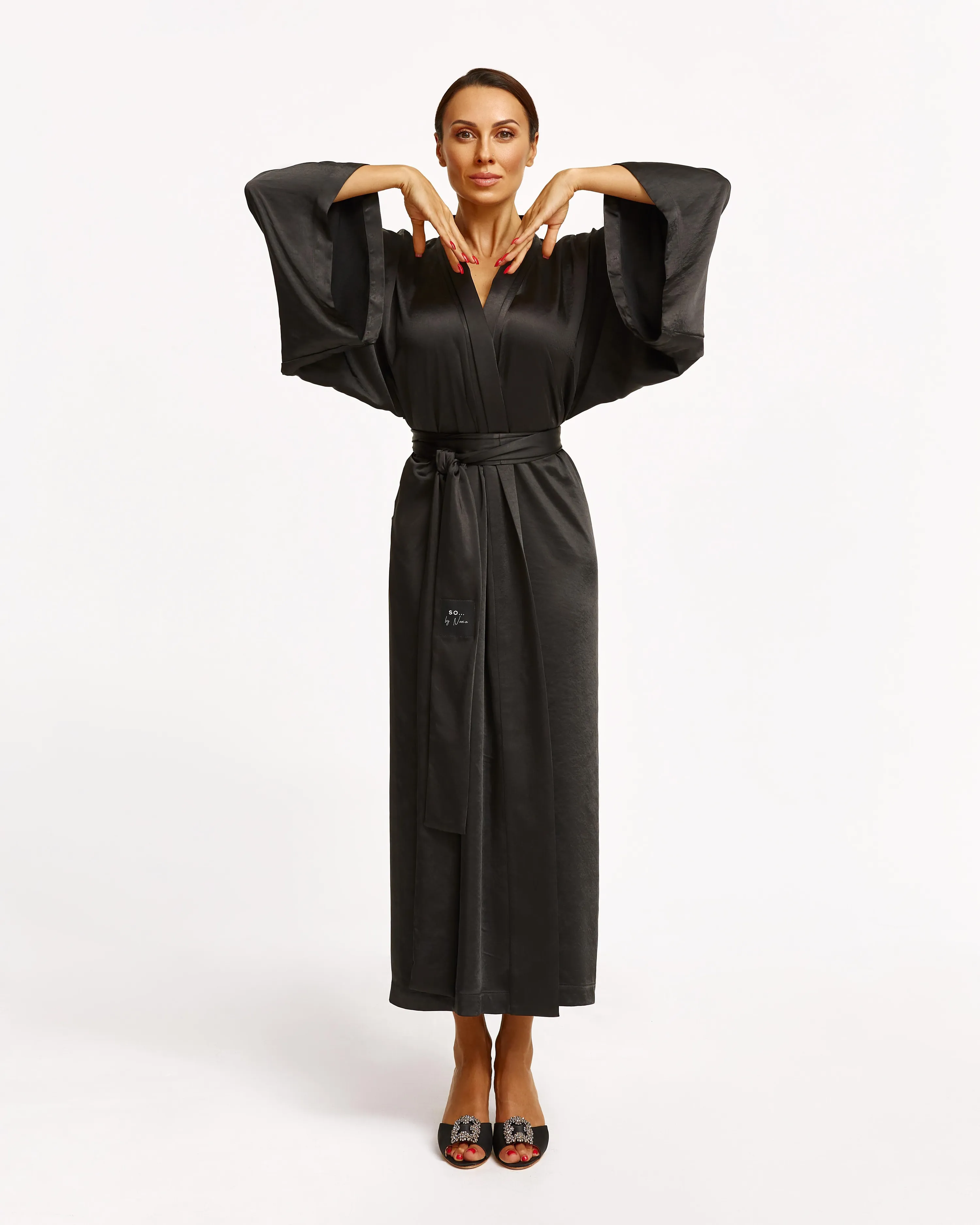 Dj NANA представила власний бренд халатів