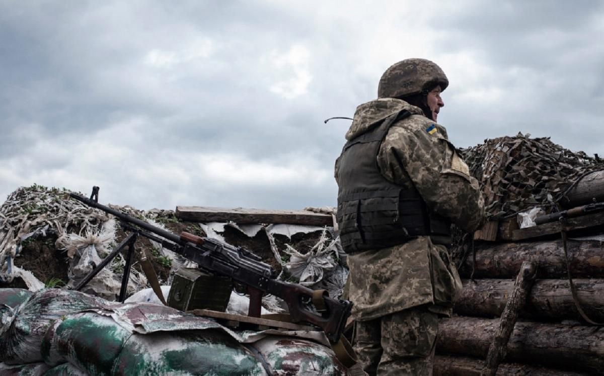 Боевики обстреляли позиции ВСУ на Донбассе: ранены 2 украинских бойца