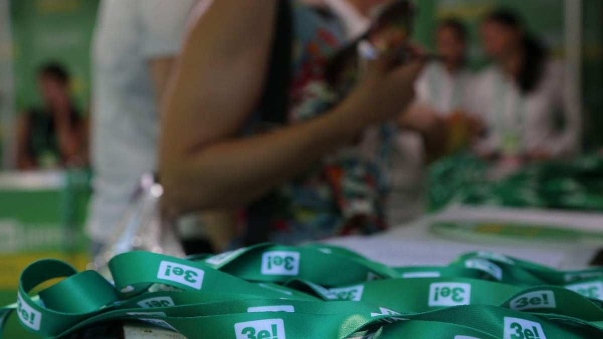 Нагородять найкращих депутатів: у ЗМІ з'явився розпорядок з'їзду в Трускавці - 24 Канал Нагородять найкращих депутатів: у ЗМІ з'явився розпорядок з'їзду в Трускавці - 24 Канал