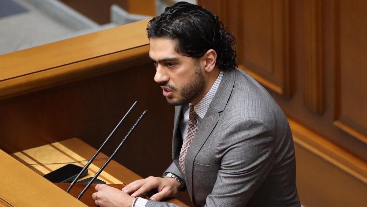 Выступление в Раде, на котором Лерос обнародовал записи разговоров, было постановкой, – эксперт Выступление в Раде, на котором Лерос обнародовал записи разговоров, было постановкой, – эксперт