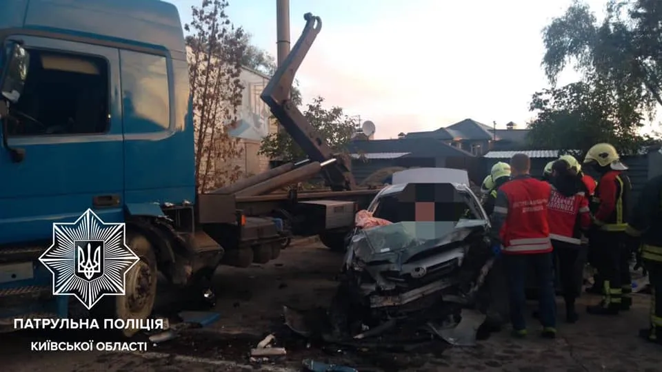 ДТП Козин, загинули дві людини, троє потерпілих, зіткнулися Toyota та вантажівка Mercedes-Benz 