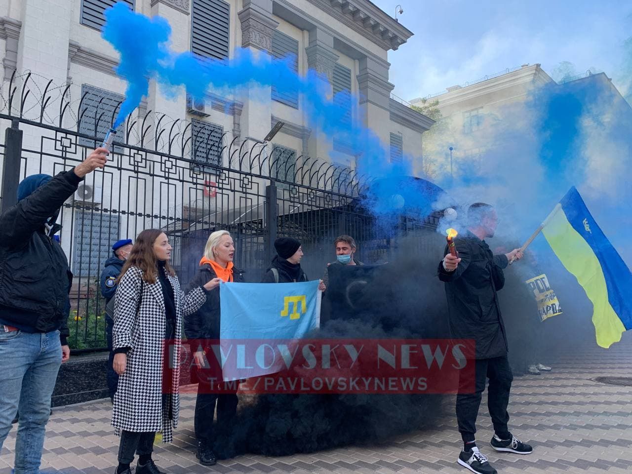 Під посольством Росії відбулася акція на підтримку бранців Кремля - Новини Києва - 24 Канал