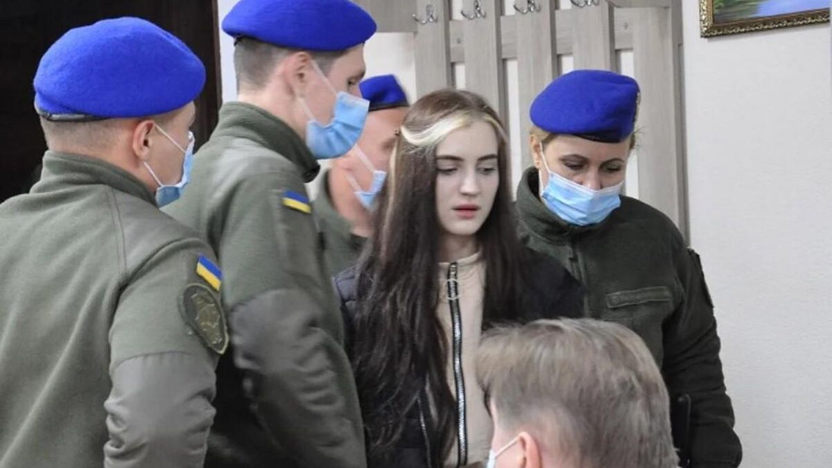 Дівчина, яка застрелила інструктора в тирі, спробувала накласти на себе руки - Україна новини - 24 Канал