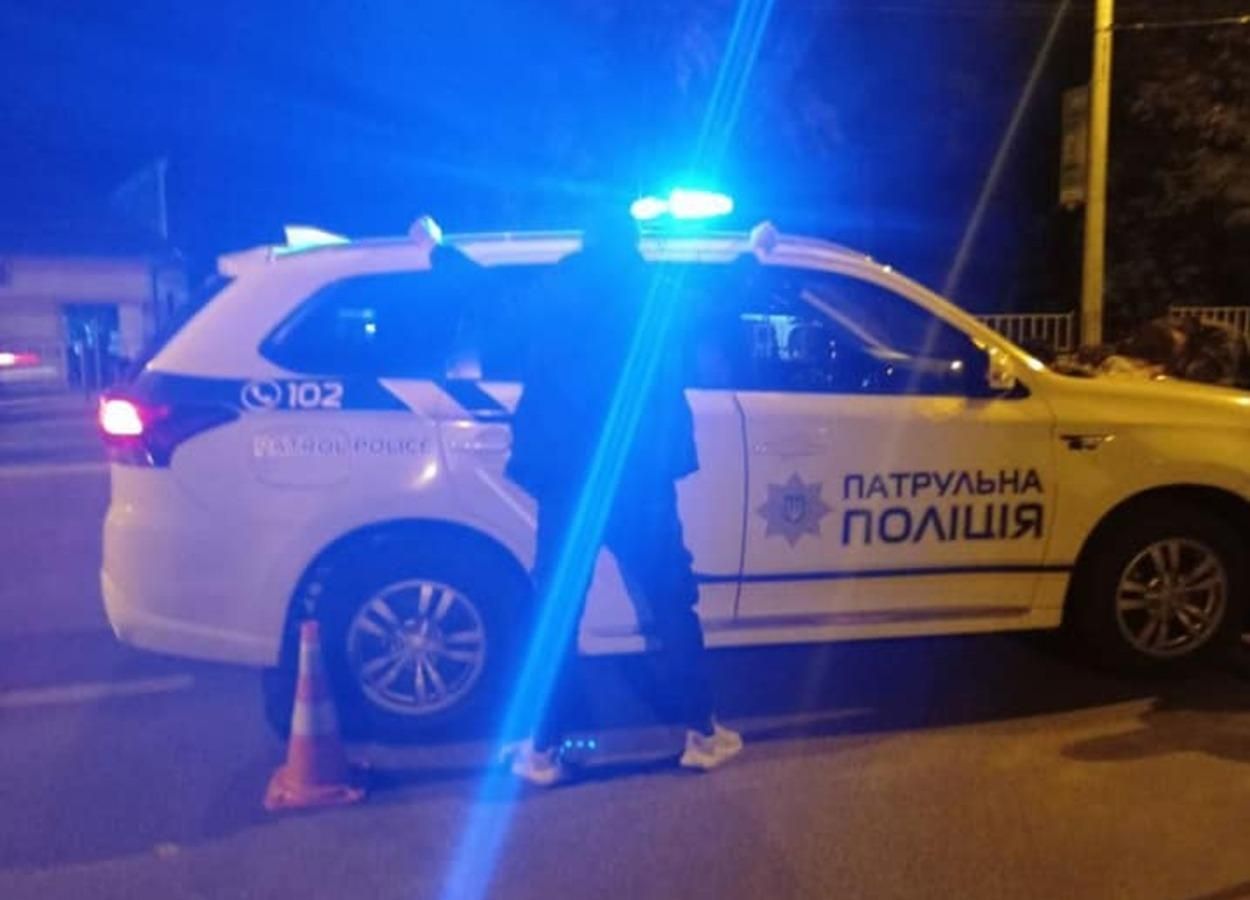 Попросили разменять деньги: во Львове грабители с ножом напали на мужчину