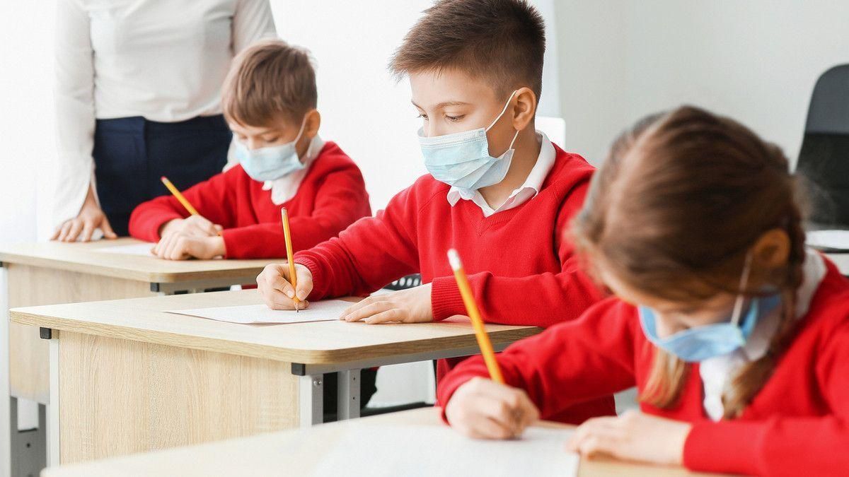 Сколько школ смогут работать очно в красной зоне, – Ляшко назвал количество Сколько школ смогут работать очно в красной зоне, – Ляшко назвал количество