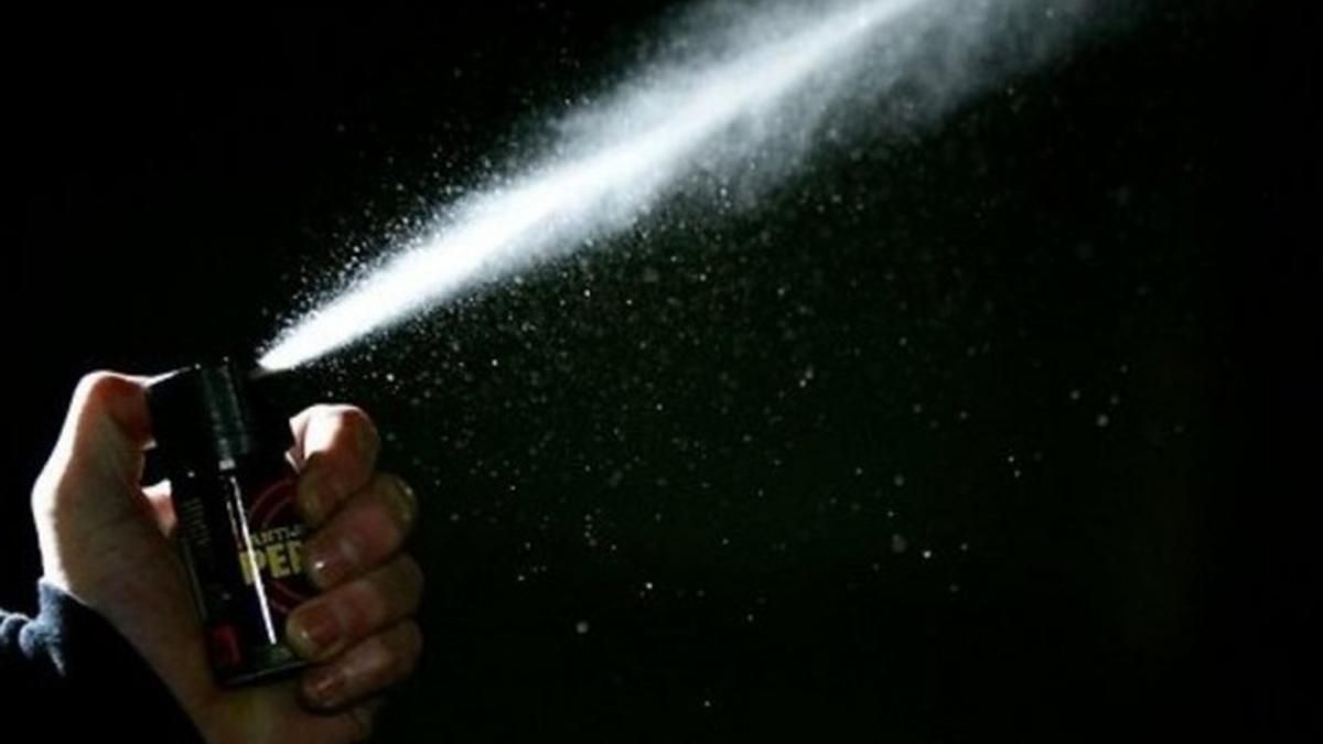 Під Києвом учень приніс до школи газовий балончик та скористався ним на перерві - Київ Під Києвом учень приніс до школи газовий балончик та скористався ним на перерві - Київ