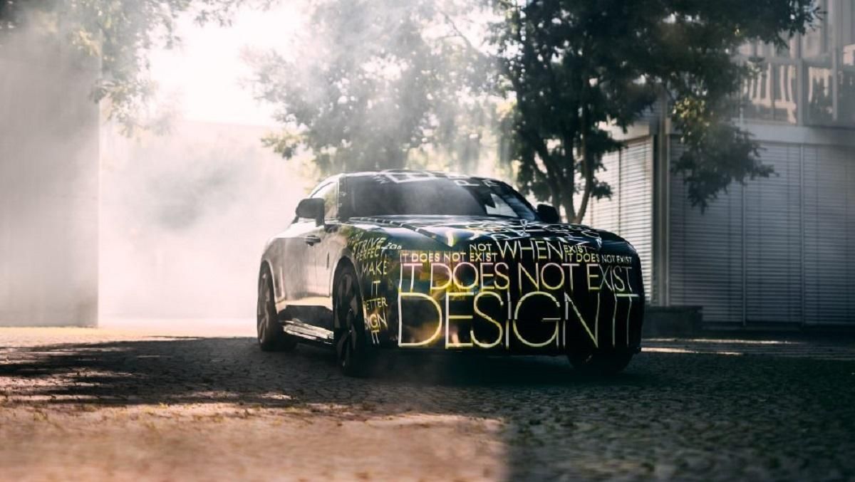 Rolls-Royce представил первый электромобиль и пообещал перейти на электротягу к 2030 году Rolls-Royce представил первый электромобиль и пообещал перейти на электротягу к 2030 году